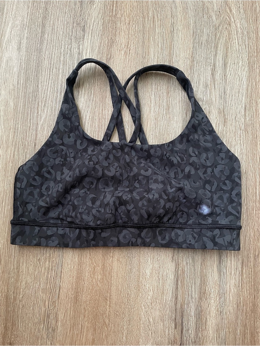 Lululemon sports bra size 6